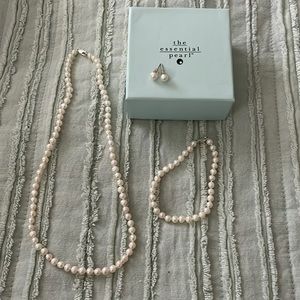 The Essential Pearl set